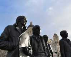Liverpool: Private Beatles Taxi Tour - 2 person