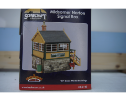 Midsomer Norton Signal Box by Bachmann Model Railways