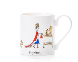 Queen and Corgi Hamper with Two Admissions Tickets