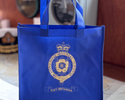 Highland Cow Hamper with Two Admissions Tickets