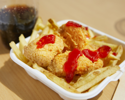 10 Chicken Bites, Fries & 16oz drink
