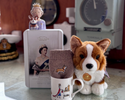 Queen and Corgi Hamper with Two Admissions Tickets