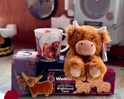 Highland Cow Hamper with Two Admissions Tickets