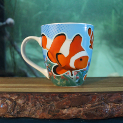 Ceramic mug with bright clownfish design