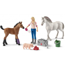 Schleich Vet visiting mare and foal