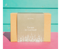 Cardboard scented candle gift set