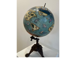 Globe by Catarina Pignato